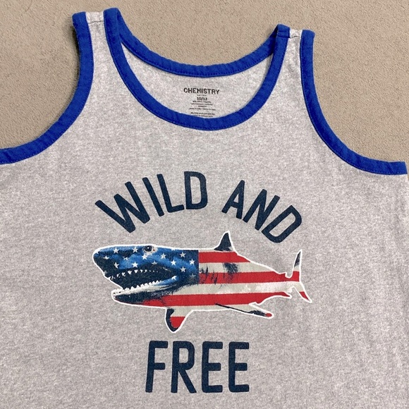Chemistry Wild And Free American Flag Colors Shark Kids Tank T-shirt Size 10/12 - Picture 2 of 7